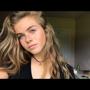 Meet your Posher, Jade